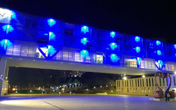 Benidorm participa de la conmemoración del Día Mundial del Refugiado iluminando tres enclaves emblemáticos 
