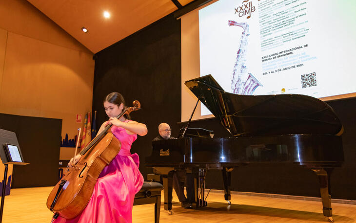 Con un concierto de violoncelo y piano arranca el Curso Internacional de Música de Benidorm