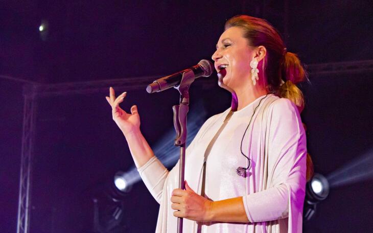 Niña Pastori en el Julio Iglesias de Benidorm.