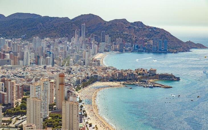 Benidorm convoca unas nuevas ayudas para empresas de más de 10 trabajadores