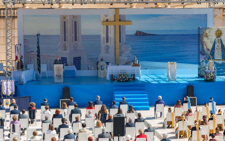 Benidorm ret homenatge a la seua patrona, la Mare de Déu del Sofratge...