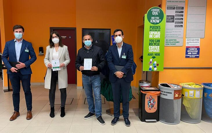 Els regidors de Comerç i Medi Ambient coneixen l’Estratègia de reciclatge de Mercadona...