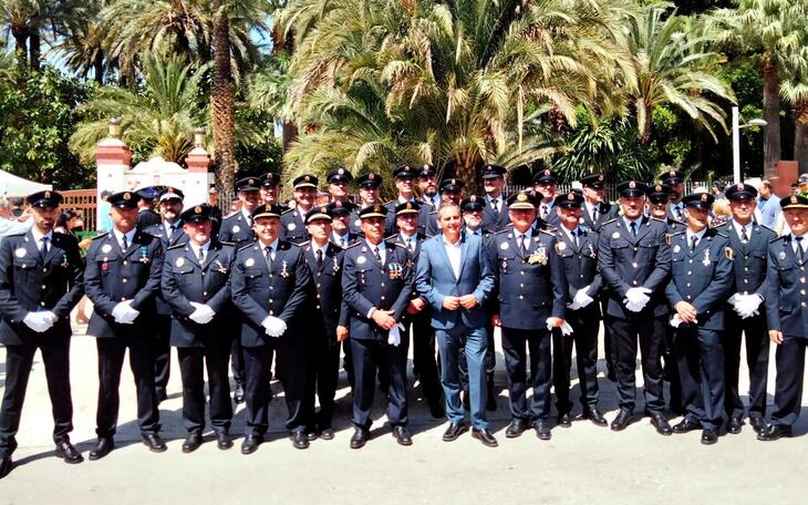 46 agentes y oficiales del Cuerpo de Policía Local de Benidorm, condecorados y distinguidos por la Agencia Valenciana de Seguridad 