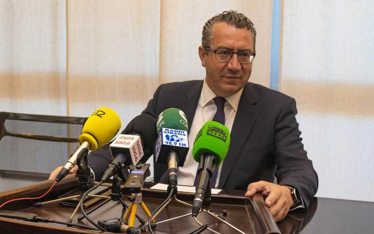 Toni Pérez traslada a la SPTCV que “Benidorm quiere el centro cultural ya”
