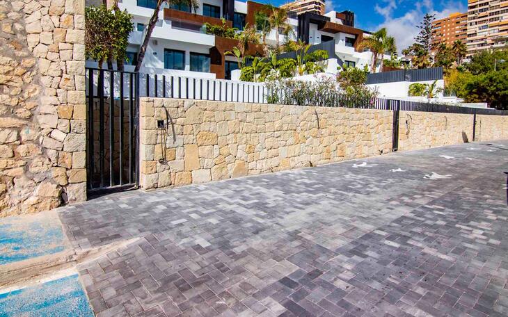 Benidorm culmina la mejora de la accesibilidad y escena urbana en el Paseo de Tamarindos 