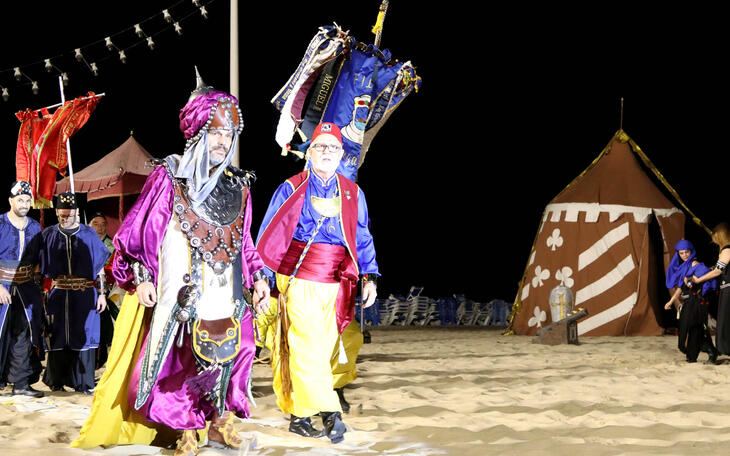 La ‘Invasión Mora de la Villa’ marca el inicio de las fiestas de Moros y Cristianos