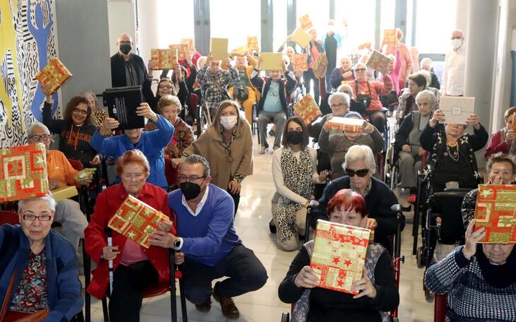 La Residencia de la Tercera Edad y el Centro de Día de Benidorm celebran la Navidad