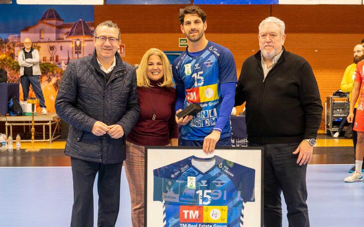 El TM Benidorm despide a su capitán, Carlos Grau.
