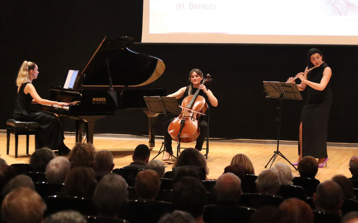 Concierto Trio de dones. Salón de Actos