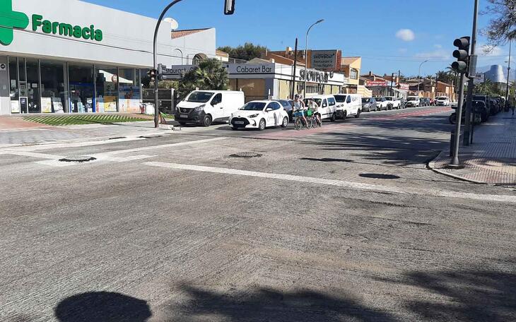 Benidorm concluye las obras de renovación de infraestructuras en la calle Severo Ochoa con el asfaltado de la vía.