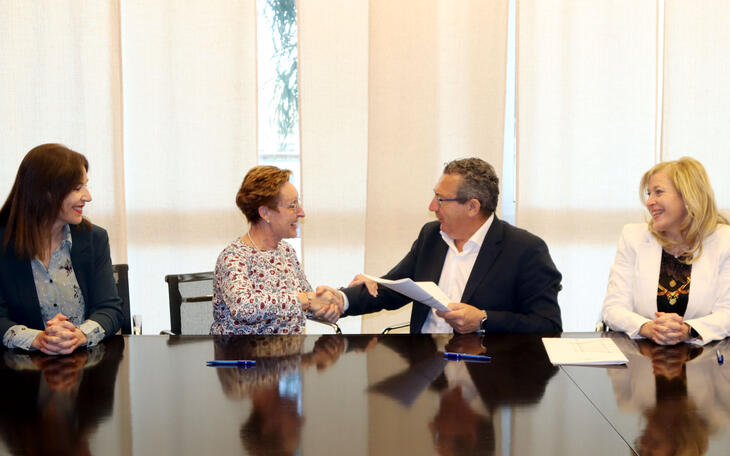 Firma Convenio con Cruz Roja