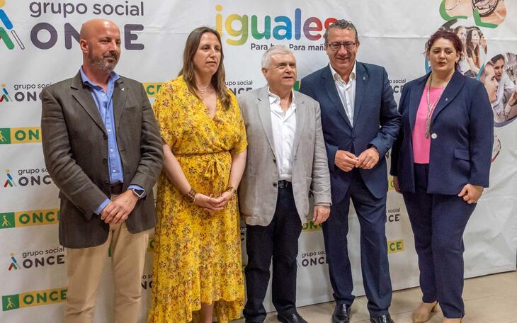 Benidorm apoya a la ONCE y al voto inclusivo en la presentación de su nuevo director en la ciudad