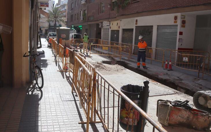Benidorm inicia la implantación de la red de aguas pluviales y la plataforma única en la calle Buen Pastor