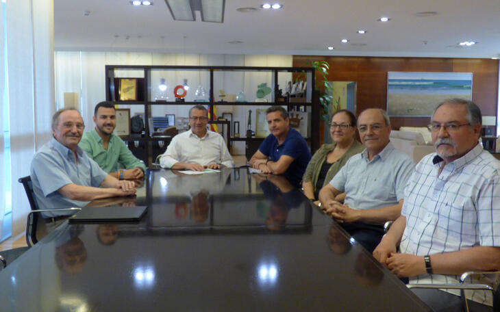 Unión Musical de Benidorm con el Alcalde