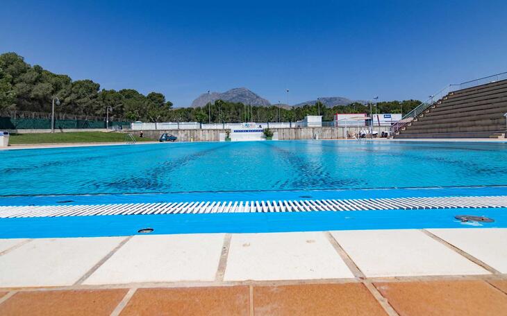 Piscina de la Ciudada Deportiva Guillermo Amor.