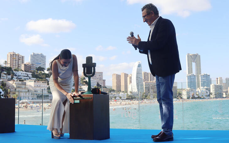 Blanca Paloma ya forma parte del Paseo de la Música de Benidorm