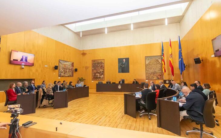 Benidorm celebra lunes un pleno extraordinario para aprobar los pliegos del nuevo contrato de limpieza y recogida de residuos