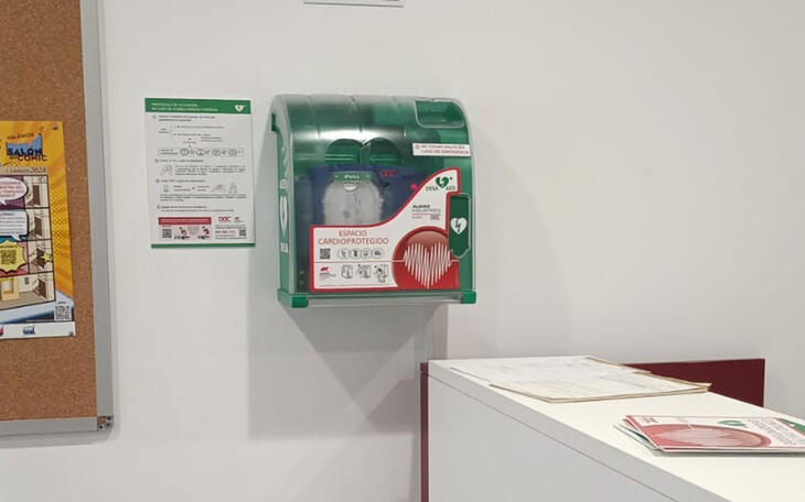 Benidorm dispone de doce edificios públicos equipados con desfibriladores móviles 