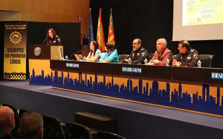 La Policía Local de Benidorm organiza numerosas actividades con motivo de su 180 aniversario que culminarán el próximo 2 de marzo