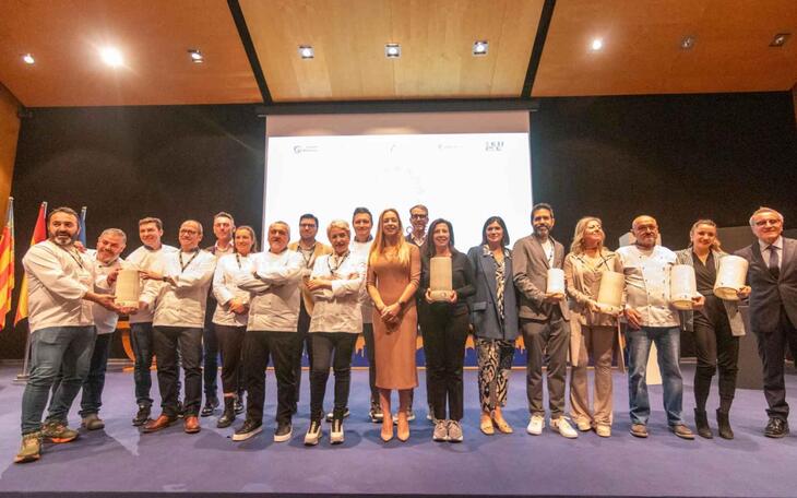 EuroToques entrega en Benidorm sus premios y reconoce a Alicante Gastronómica Solidaria, a Pedro Martínez, Cuchita Lluch y Ana Botella