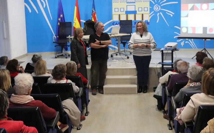 Una conferencia de Ángeles Valdivieso sobre ‘Mujeres en la Bauhaus’ marca el inicio de los actos conmemorativos del 8-M 