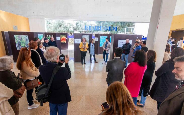 El Espai d’Art del Ayuntamiento acoge la muestra ‘Poesía circular’ de Basi Sánchez dentro de los actos organizados con motivo del 8 de Marzo 