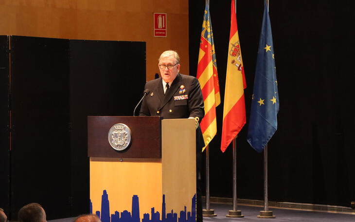 Una conferencia del capitán Juan Escrigas da inicio a las Jornadas de la Mar en Benidorm