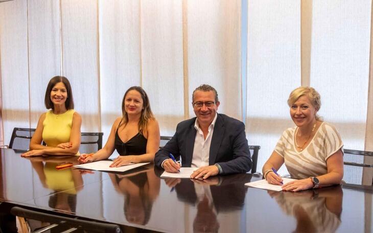 El Ayuntamiento colaborará con la Asociación de Agencias de Viaje en acciones para promover el empleo y la formación