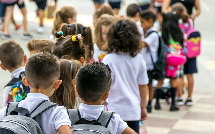 Educación comienza a entregar las 664 primeras ayudas a la compra de material escolar para niños de 3 a 5 años  