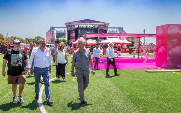 Visita corporación al Low Festival