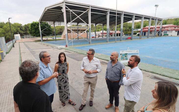 Placas fotovoltaicas en el polideportivo