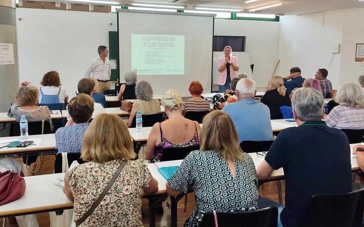 Las Aulas Universitarias de la Experiencia inician el curso en Benidorm con todas sus plazas ocupadas  