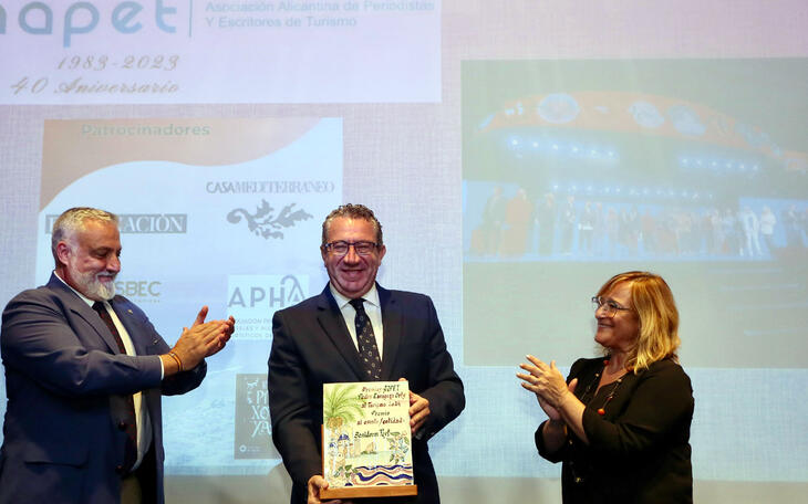 El Benidorm Fest y la gerente de Visit Benidorm, reconocidos en los Premios AAPET Pedro Zaragoza Orts al Turismo