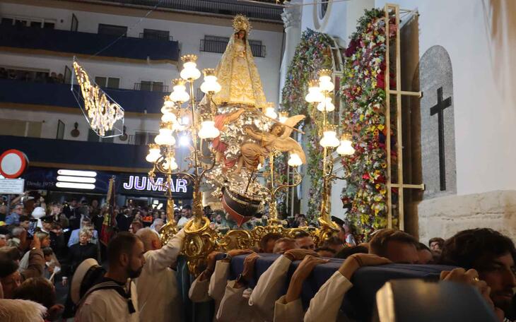 Procesión en honor a la patrona