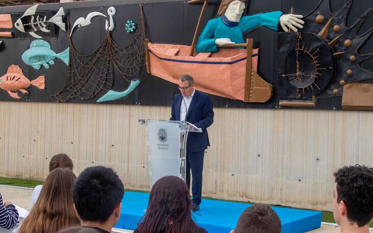 Benidorm rinde homenaje a Estellés en el Dia de les Lletres Valencianes