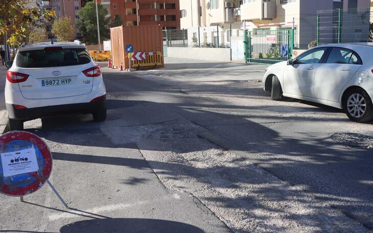 Benidorm retoma los trabajos en la avenida Montecarlo tras el acto de comprobación y medición de obra pública con la anterior empresa