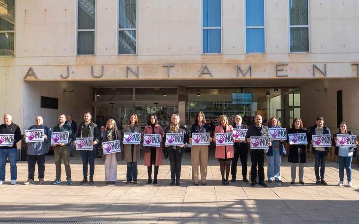 Benidorm muestra su repulsa y condena por el último crimen machista cometido en Cartagena