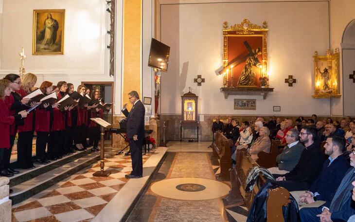 Las voces blancas de ‘Camerata Ars Cantica’ anuncian la Navidad en Benidorm 