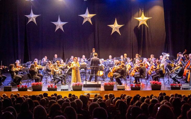Bienvenida al nuevo año de la Orquesta Sinfónica de la Unión Musical de Benidorm