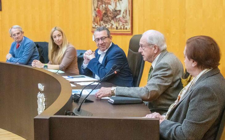 Constituida la Comissió que programará los actos del 700 aniversario de Benidorm, que avanza sus primeras acciones