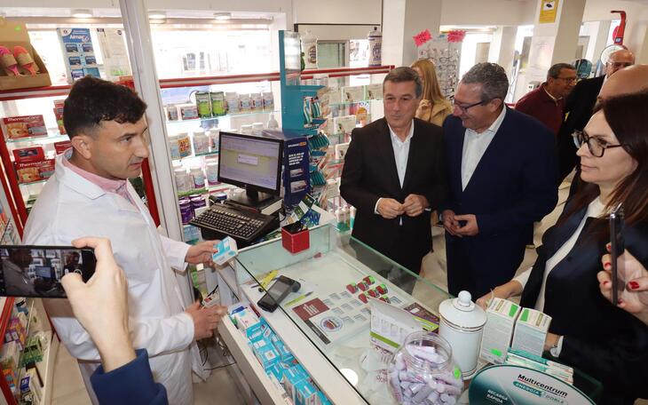 Conselleria estrena en Benidorm el nuevo código digital para la dispensación de medicamentos en las farmacias de la provincia