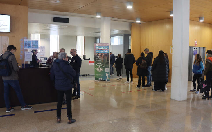 Las atenciones presenciales en el Ayuntamiento de Benidorm crecieron un 43,44% el año pasado y superaron las 205.000