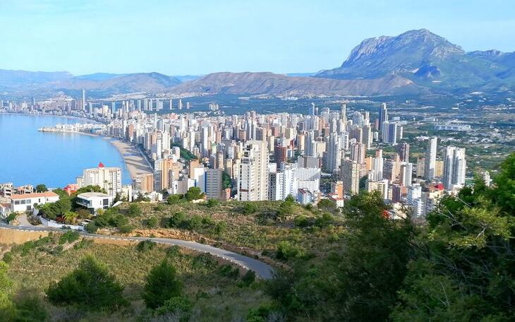 El PP inicia los trabajos para redactar el catálogo de bienes y espacios protegidos de Benidorm con nueve años de retraso