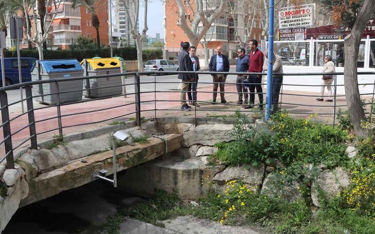Benidorm ampliará la capacidad de recogida de aguas pluviales en Juan Fuster Zaragoza para evitar que se estanque el agua en la calle
