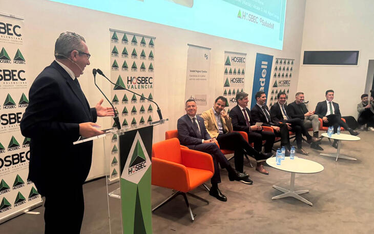 El alcalde defiende que la “constante renovación hotelera es una estrategia que reposiciona a mejor el destino Benidorm”