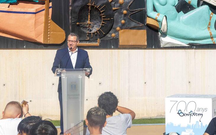 Benidorm celebra el ‘Día del Libro’ con una lectura de la Carta Pobla y aforismos de varios autores 