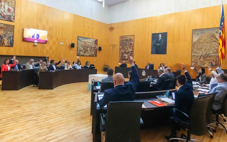 Pleno ordinadio del mes de abril en Benidorm.