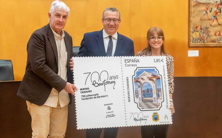 sello 700 Aniversario