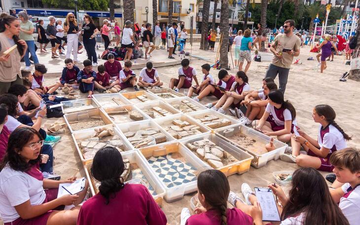 Talleres escolares para conmemorar el Día Internacional de los Museos en Benidorm