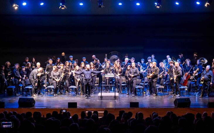 La SM La Nova en el auditorio del Centro Cultural de Benidorm.